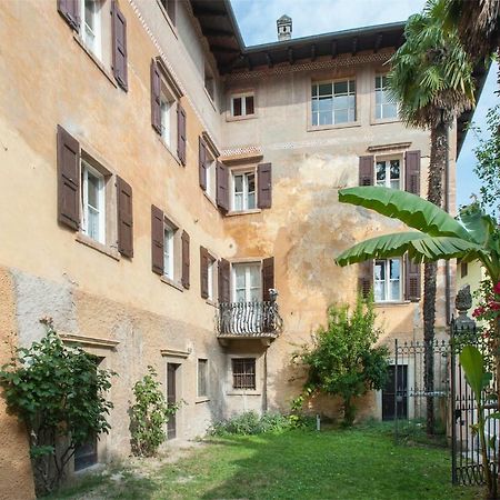 Apartamento Dimora Storica Caproni Arco Exterior foto