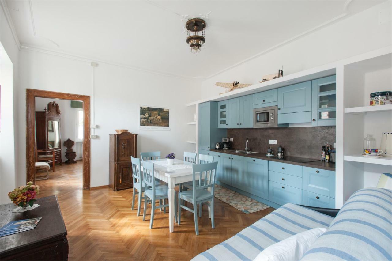 Apartamento Dimora Storica Caproni Arco Exterior foto
