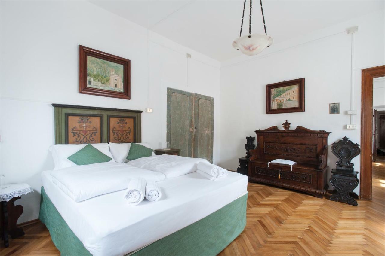 Apartamento Dimora Storica Caproni Arco Exterior foto